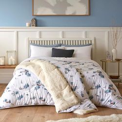 Night Lark - Cosy Sherpa Fleece Blanket - Fluffy, Thick & Reversible. Perfect for Sofas, Beds, Couch. Hypoallergenic. Single Bed Throw Blanket - Throw Blanket Sofa - Soft Blankets (Snow Day)