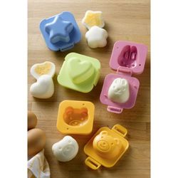 Wenko 8366500 Lot de 4 moules à œufs colorés en polypropylène 7,5 x 4,3 x 7,5 cm