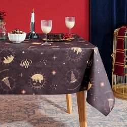 Belum Christmas Tablecloth 140 x 140 cm 100% Cotton Resin Coated Stain Resistant Hogwarts Christmas Red