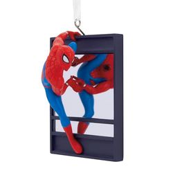 Hallmark Ornamento da appendere alla finestra, motivo: Spiderman sulla finestra, decorazione per albero di Natale, decorazione da appendere Disney, regalo per Natale