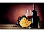 Papermoon Fototapete »Wein mit Käse«