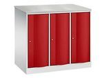 C+P Garderobenschrank Resisto, 3 Abteile, 3 Fächer, B 1148 x T 640 x H 1077 mm, Lichtgrau/Rubinrot