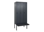 C+P Spind Classic PLUS, Bank, 3 Abteile, 2120x900x815mm, 7016/7016 Verschluss Sicherheits-Drehriegel 3 Garderobenhaken Dekor Banklatten RAL 7021 Schw (0800407-30|S10042)