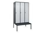 C+P Spind Classic PLUS, Bank, 3 Abteile, 2120x1200x815mm, 7016/7035 Verschluss Sicherheits-Drehriegel 4 Garderobenhaken Dekor Banklatten RAL 7021 Sch (0800507-32|S10043)