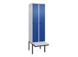 C+P Spind Classic PLUS, Bank, 2 Abteile, 2120x600x815mm, 7035/5010 Verschluss Sicherheits-Drehriegel 3 Garderobenhaken Dekor Banklatten RAL 7035 Lich (0800407-20|S10035)