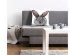 Dekokissen QUEENCE "Sixten", grau (grau, bedruckt), B:40cm L:40cm, Polyester, Dekokissen_Sitzkissen_Kissenhüllen, mit einem flauschigen Hasen