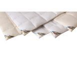 Federbettdecke RIBECO "Überraschungspaket, Bettdecken für Sommer oder Winter", weiß, B:155cm L:220cm, Bezug: 100% Baumwolle. Füllung: 90% Entenfeder, 10% Entendaune. Kopfkissen Füllung: 100% Federn, Bettdecken, die Farbe wird die Überraschung sein Bettdecke 135x200cm
