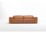 2,5-Sitzer EGOITALIANO "Beverly, Designsofa mit erstklassigem Sitzkomfort und tollen Details", braun (ziegelbraun), B:242cm H:95cm T:109cm, Leder CAREZZA (echtes Rindsleder) ist ein Naturleder, dass die ursprünglichen Eigenschaften der Haut nicht verändert. Das Vorhandensein von verheilten Narben, Körnungsunterschiede, Falten, Adern, Unterschiede in den Farbtönen und andere Spuren, die die Natur a