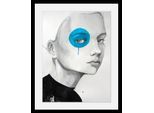 Bild QUEENCE "Gesicht mit Farbklecks", bunt (farbe rahmen: schwarz, farbe bild(er): bunt), B:50cm H:70cm T:3cm, Acrylglas, Holz, Papier, Bilder, Bild, HD Premium Poster-Druck inkl. Holzrahmen