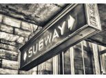 Acrylglasbild QUEENCE "SUBWAY Schild", bunt (farbe bild(er): bunt), B:90cm H:60cm T:2,4cm, Bilder, Acrylglasbild, Fine Art-Print in Galeriequalität