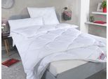 Kunstfaserbettdecke SCHLAF-GUT "TENCEL™", weiß, B:135cm L:200cm, Bezug: 100% Polyester. Füllung: 60% Lyocell (TENCEL™), 40% Polyester, Bettdecken, Kunstfaserbettdecke, Bestes Feuchtigkeitsmanagement