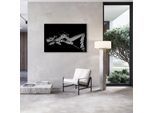 Alu-Dibond-Druck QUEENCE "Nackter Frauenkörper mit Schatten umhüllt", farbe bild(er): grau, B:120cm H:80cm, Alu Dibond, Bilder, Sinnliche Wandbilder in Galeriequalität inkl. Aufhängesystem
