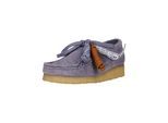 Schnürschuh CLARKS "Wallabee", Damen, Gr. 39, lila (helllila), Schuhe Schnürschuh, mit Anhängern, Quasten und Perlen