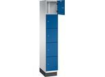 C+P Schließfachschrank Cambio, 1 Abteil, 5 Fächer, mit Sockel, B 300 x T 525 x H 1980 mm, lichtgrau/enzianblau
