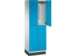 C+P Doppelstöckiger Spind Cambio, 2 Abteile, 4 Fächer, mit Sockel, B 600 x T 525 x H 1980 mm, lichtgrau/lichtblau