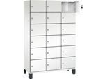 C+P Schließfachschrank Cambio, 3 Abteile, 18 Fächer, auf Füßen, B 1200 x T 525 x H 1980 mm, verkehrsweiß/weiß