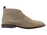 Herren-Chukka-Stiefel aus sandfarbenem Wildleder zum Schnüren