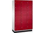 C+P Schliessfachschrank Cambio, 3 Abteile, 18 Fächer, mit Sockel, B 1200 x T 525 x H 1980 mm, lichtgrau/rubinrot