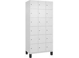 C+P Schliessfachschrank Cambio, 3 Abteile, 18 Fächer, auf Füssen, B 900 x T 525 x H 1980 mm, verkehrsweiss