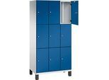 C+P Schliessfachschrank Cambio, 3 Abteile, 9 Fächer, auf Füssen, B 900 x T 525 x H 1980 mm, lichtgrau/enzianblau