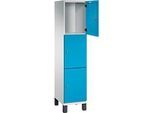 C+P Schliessfachschrank Cambio, 1 Abteil, 3 Fächer, auf Füssen, B 400 x T 525 x H 1980 mm, lichtgrau/lichtblau