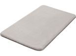 Badematte KLEINE WOLKE "Cony, Badvorleger, Badezimmer Teppich", grau (silbergrau), H:25mm, Polyester, Badematten, Badematte, Badteppich, Fell-Optik, Uni Farben, besonders weich & kuschelig