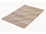 Badematte KLEINE WOLKE "»Onda«, Badvorleger, Badezimmer Teppich", beige (macadamia), H:15mm, Polyacryl, Badematten, Badematte, Badteppich, modernes Ton in Ton Wellendesign, flauschig
