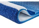 Badematte KLEINE WOLKE "»Ariana«, Badvorleger, Badezimmer Teppich", blau (royalblau), H:20mm, Polyester, Badematten, Badematte, Geometrisches Design mit kontrastierendem Mittelstreifen