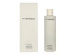 MAC Hyper Real Fresh Canvas Cleansing Oil.