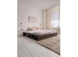 Stauraumbett KARUP DESIGN "Ziggy Bed, Stauraumbett, FSC-zertifiziertes Massivholz made in Europe", braun (carob braun), B:137cm H:29cm L:205cm, Betten, Stauraumbett, mit 3 Ablagen, inklusive Lattenrost, ohne Matratze, mehrere Farben