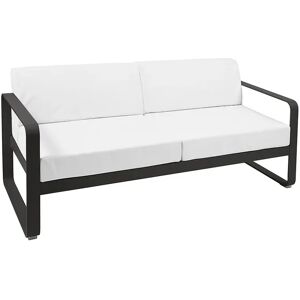 Fermob Bellevie 2-Sitzer Sofa mit grauweißem Kissen lakritze