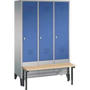 C+P CLASSIC Garderobenschrank mit vorgebauter Sitzbank, 3 Abteile, Abteilbreite 400 mm, weißaluminium / enzianblau