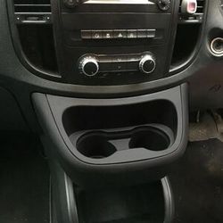 NONE Auto Zentrale Steuerung Wasser Tasse Halter Panel Lagerung Box A44768008319051 Für Mercedes Vito Für Metris W447 2016-2023