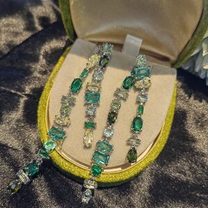 Bilincolor mode vert longue boucle d'oreille en zircone cubique pour les femmes de mariage