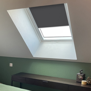 Stores-et-Rideaux.com Stores pour Velux Anti-Chaleur Soltis gris