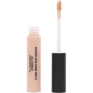 MAC Studio Fix 24-Hour Smooth Wear Concealer NW15 Correttore Fluido 7 ml