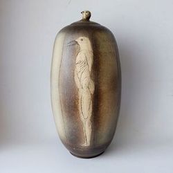 Vaso con coperchio in terracotta di Klaas de Boer