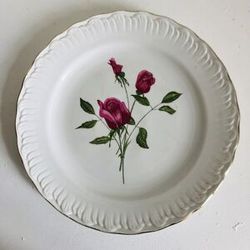 Piatto in terracotta di L'Amandanoise con motivo floreale Art Déco.