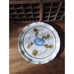 Piatto decorativo antico in terracotta