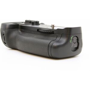 Used Nikon MB-D14 Battery Grip