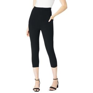 Plus Size Women's Side-Pocket Essential Capri Legging by Roaman's in Black (Size 22/24)