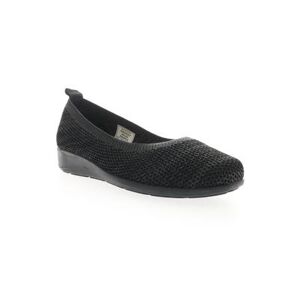 Women's Yen Flat by Propet in Black (Size 7 M)