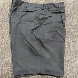 Shorts Mens Nike Golf Shorts, Size 36 Color: Gray Size: 36