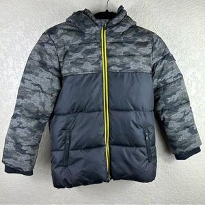 Michael Kors Jackets & Coats Michael Kors Boys Hooded Camo Puffer Jacket Size 7 Color: Black/Green Size: 7b