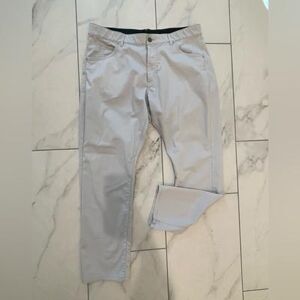 Pants Men’s Nike White Golf Pants Color: White Size: 34