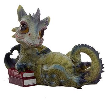 Jonge Groene Draak Figuur op Boeken