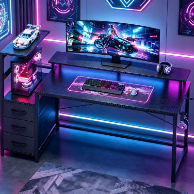 Escritorio para juegos con estante y cajones, escritorio con iluminación LED, 2 enchufes integrados y 1 puerto USB, mesa para computadora con estante de almacenamiento y soporte para monitor