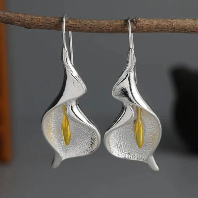 Exquisitos pendientes de gancho de flores florecientes, accesorios simples, pendientes colgantes de plantas de Color dorado y plateado para joyería de mujer