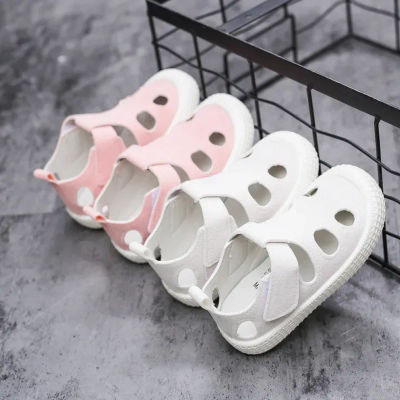 Medias sandalias para bebés, zapatos de playa para primavera y verano 2024 para niños pequeños, sandalias medianas para niños, sandalias huecas transpirables para niñas suaves