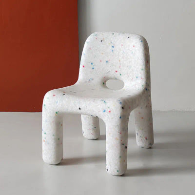 Taburete Minimalista Escandinavo con Respaldo para Niños, Mesa Pequeña de Plástico, Silla de Diseño para Guardería y Hogar, Muebles para Niños Pequeños